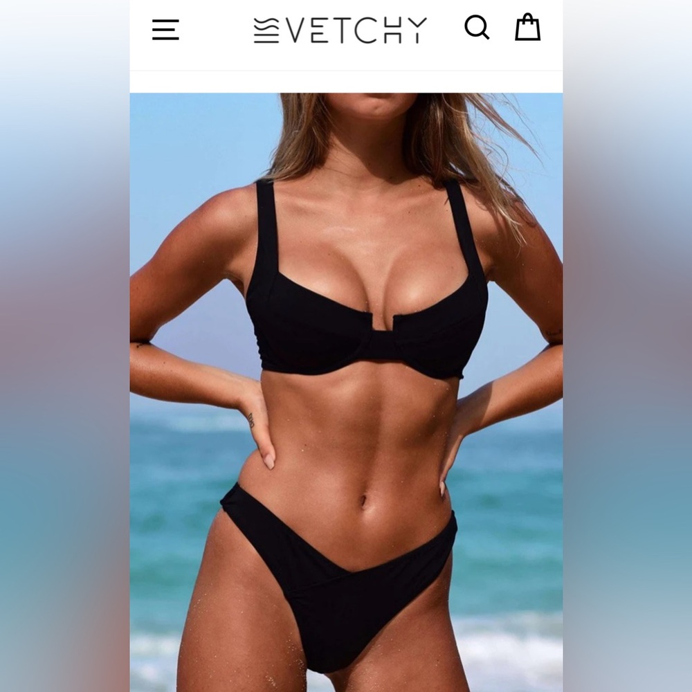 Vetchy Laguna bikini